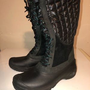 The North Face thermoball women snow boots